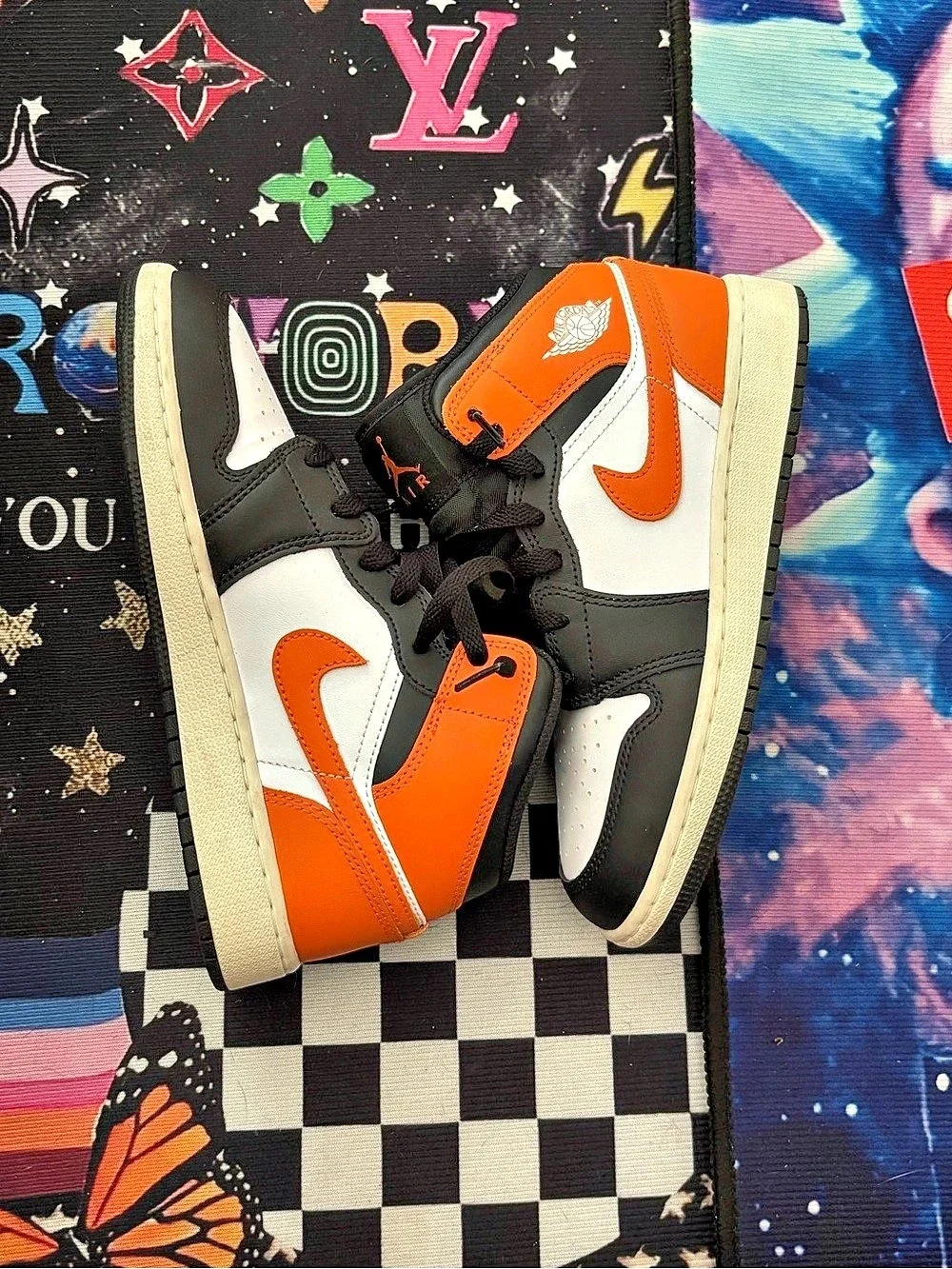 Jordan Air Jordan 1 Retro High OG High-Top Sneakers Orange & Black Boys US 5Y